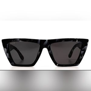 DIFF Kylo Sunglasses Flat Top Black MOP Tortoise